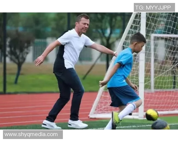 与足球明星的亲密对话让我感受到梦想的力量与激情 与足球明星的亲密对话让我感受到梦想的力量与激情